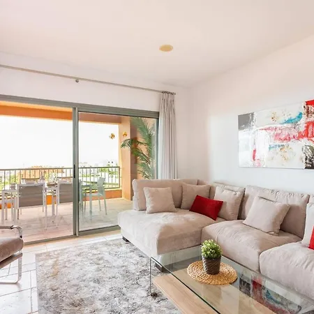 Royal W/shared Pool, Terrace &a/c Malaga