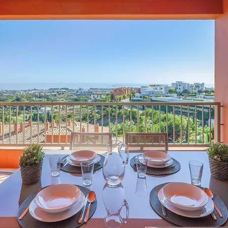 Royal W/shared Pool, Terrace &a/c *