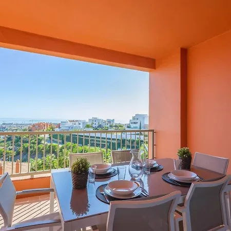 Royal W/shared Pool, Terrace &a/c Malaga