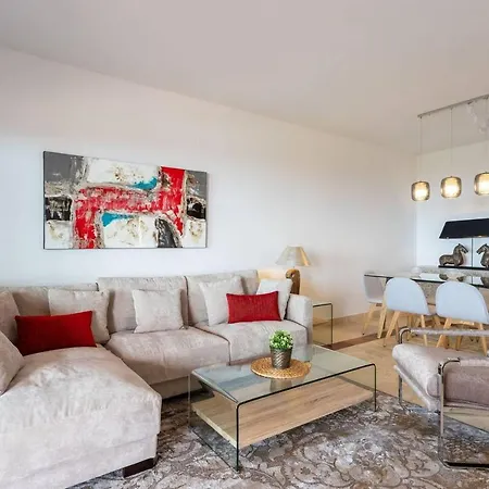 Royal W/shared Pool, Terrace &a/c