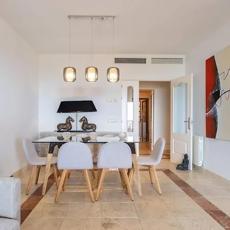 Royal W/shared Pool, Terrace &a/c